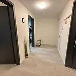Appartement V Centru Brna U Hlavniho Nadrazi S Garazi Brno