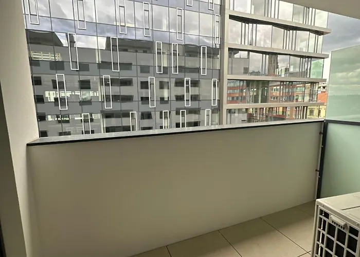 V Centru Brna U Hlavního Nádraží S Garáží *